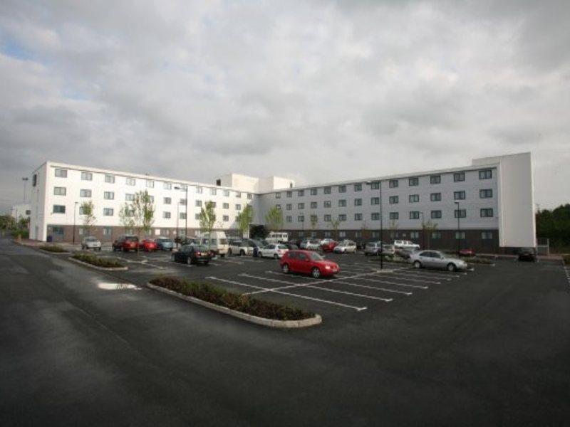 Holiday Inn Express Manchester Airport Ringway Eksteriør billede